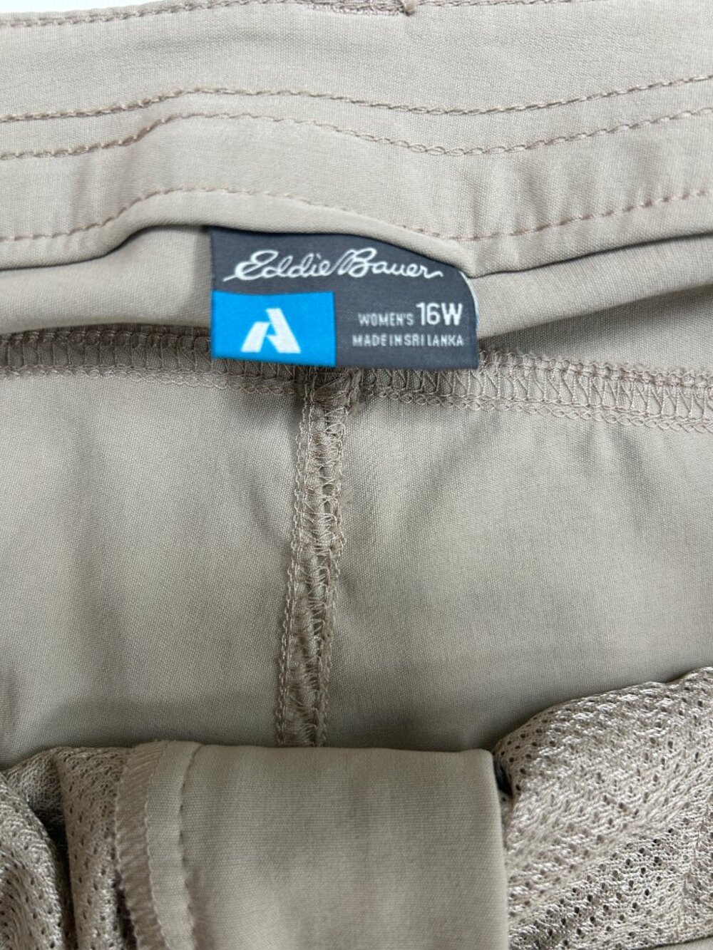 Eddie Bauer Womens 16W Khaki Hiking Cargo Pants Outdoor Travel Utility Gorpcore - Picture 4 of 8